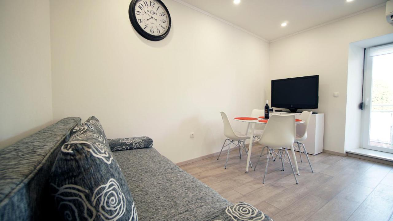 Apartment Caramela Nin Exterior photo