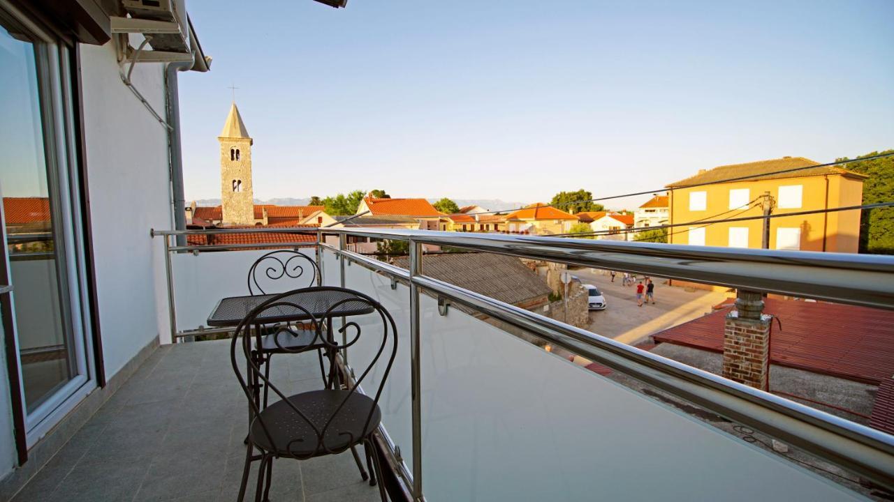 Apartment Caramela Nin Exterior photo